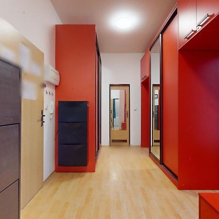 Apartman Topolova 912B Milovice  Eksteriør billede