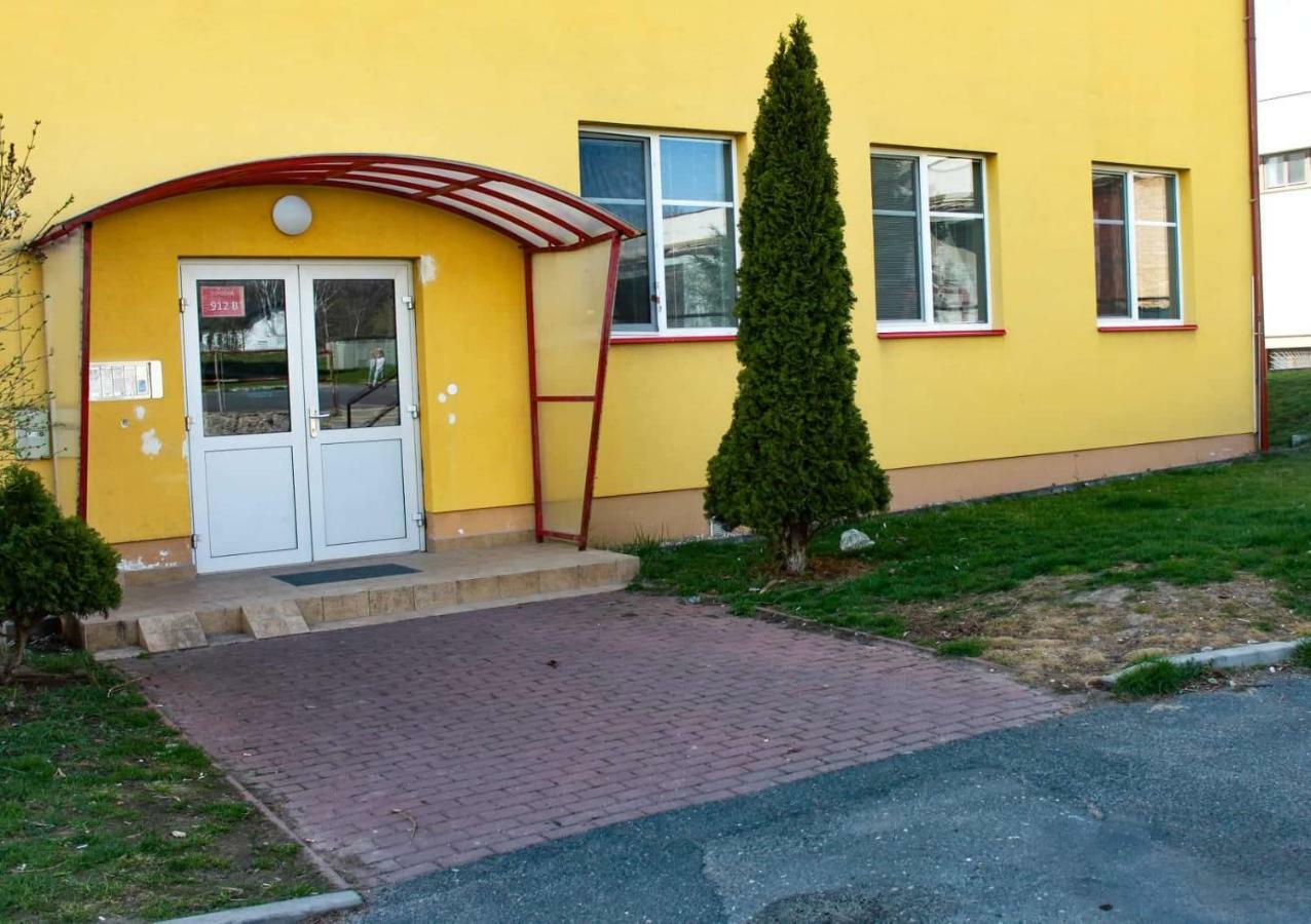 Apartman Topolova 912B Milovice  Eksteriør billede